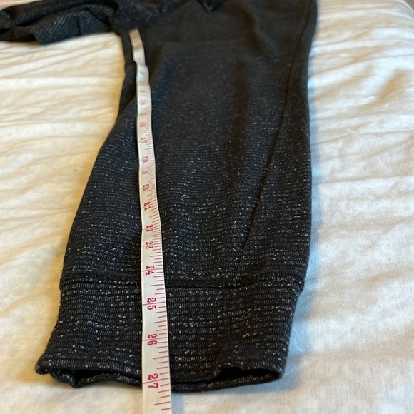 Activewear Lot - Two Tops and One Pant - Picture 16 of 16